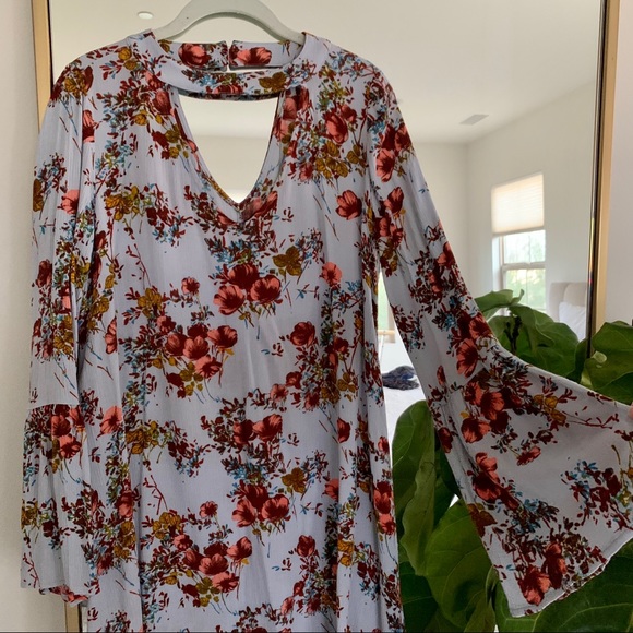 Floral Print Mini Dress w/ Bell Sleeves - Picture 2 of 4